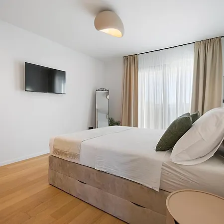 Coratina Villa Turanj