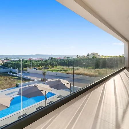 Coratina Villa